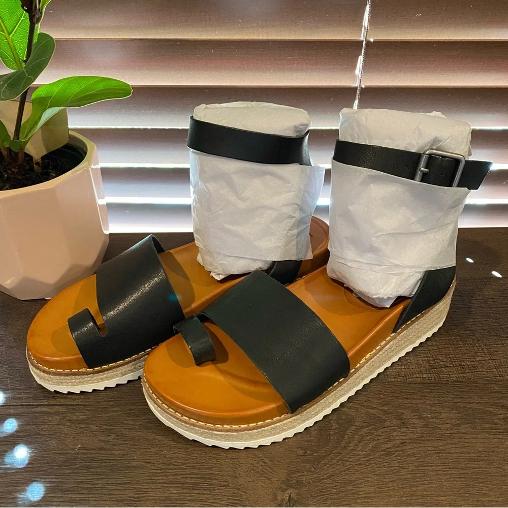 NIB Lucky Brand Women's Itolva Wedge Sandal in Black - US size 6M - Picture 4 of 8